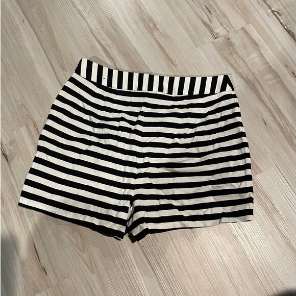 Express black and white striped shorts size 2 - Picture 3 of 5